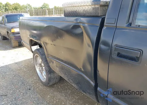 1991 Chevrolet Gmt-400 C2500 из США, поврежденный, VIN 1GCFC24K6MZ147174